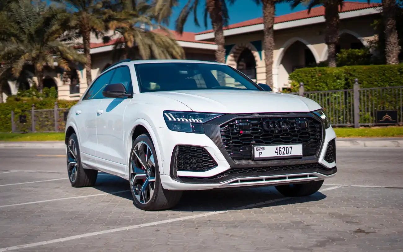 Audi RSQ8